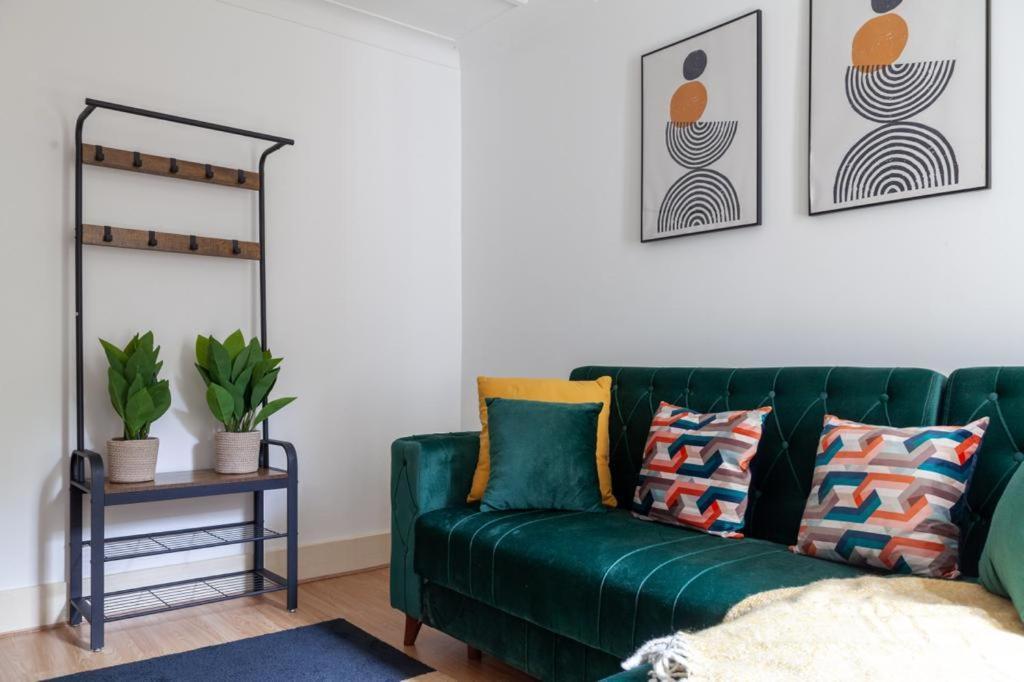 One Bedroom Flat In The Heart Of Brixton ลอนดอน ภายนอก รูปภาพ