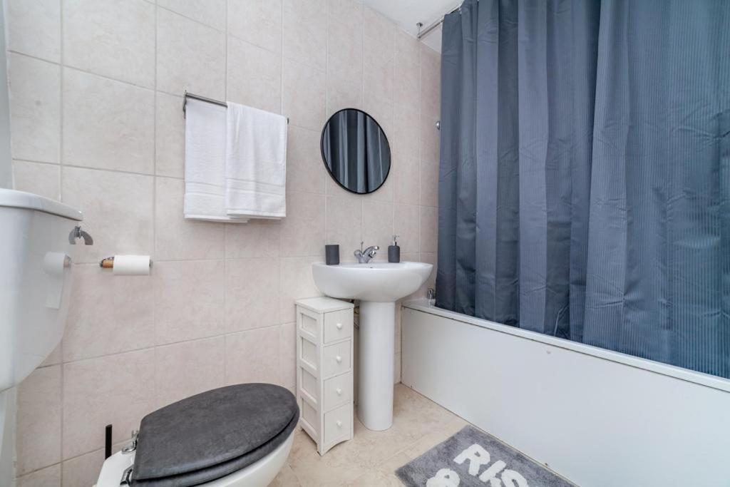 One Bedroom Flat In The Heart Of Brixton ลอนดอน ภายนอก รูปภาพ